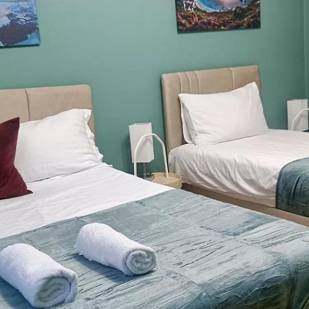 Deluxe Apartment - 1 Min Away From Camden Market And Station London Exterior photo