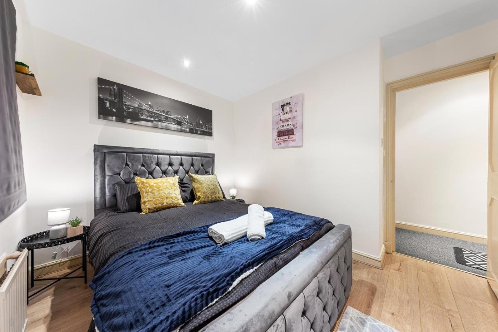 Deluxe Apartment - 1 Min Away From Camden Market And Station London Exterior photo