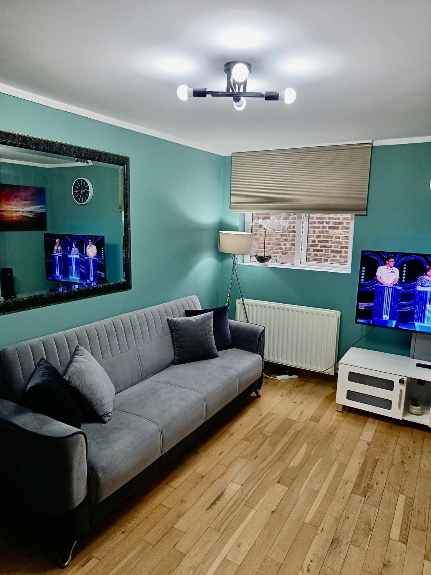 Deluxe Apartment - 1 Min Away From Camden Market And Station London Exterior photo