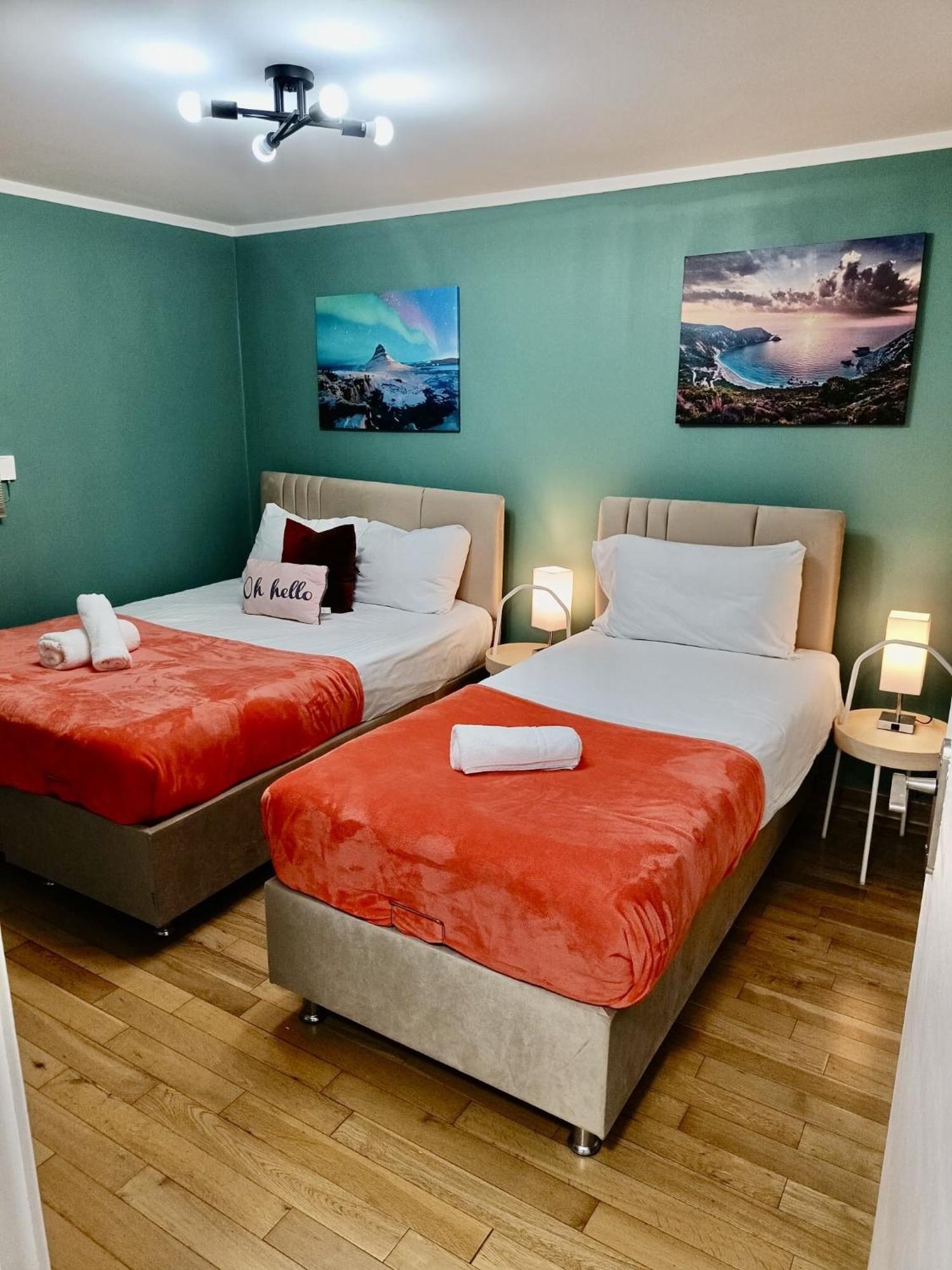 Deluxe Apartment - 1 Min Away From Camden Market And Station London Exterior photo